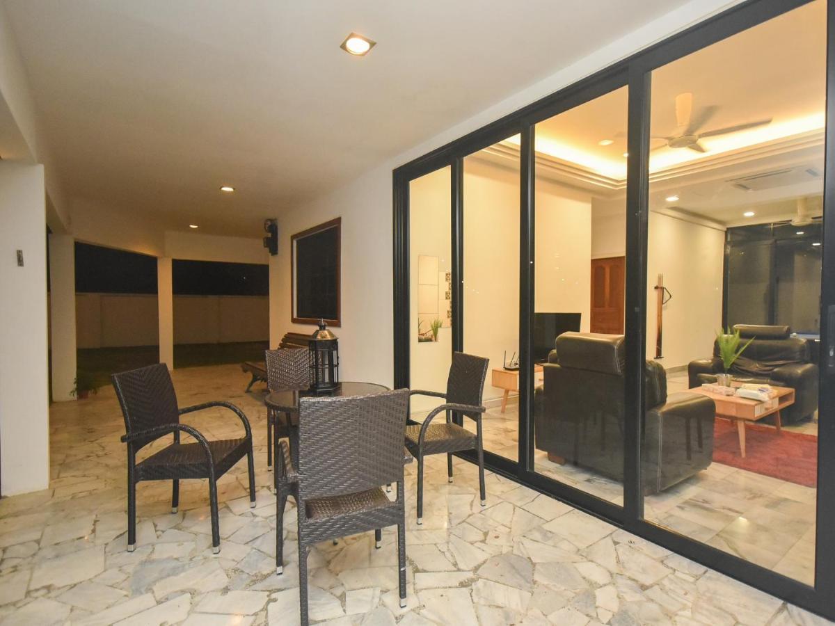 Jb Luxury Bungalow By Nest 10 Pax Holiday home